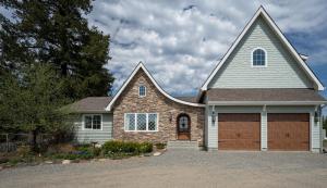 Country Cottage Basement Apartment