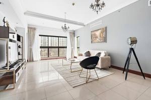 StoneTree - Golden Mile 5 2BR - Near Nakhil Mall