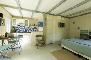 Maisons de vacances Les Gites du Domaine de Rhodes : photos des chambres