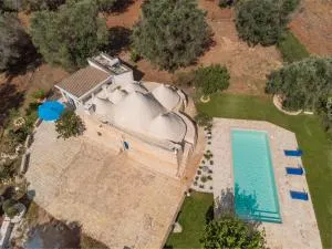 Trullo Tarantini con piscina privata - Latiano