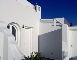 Remvi Suites Santorini Greece