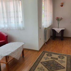 Apartament 3 camere strada Bailor Baltatesti