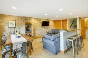 Laconia Home with Beach - half Mi to Weirs Beach - ويرس بيتش