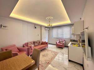 Mira Suite Apart