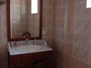 B&B / Chambres d'hotes Guestroom Montigny-les-Vaucouleurs, 1 piece, 2 personnes - FR-1-585-121 : photos des chambres