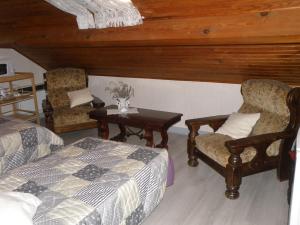 B&B / Chambres d'hotes Guestroom Cousances-les-Forges, 1 piece, 2 personnes - FR-1-585-123 :  Chambre Double