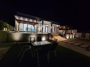Skylight chalet