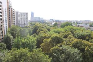 Strict center Warsaw comfortable apartment, 10th-floor with beautiful view on the park and skyscrapers, free WiFi, self check-inout