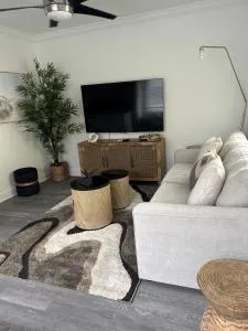 ROYAL COLONIAL - 布卡拉顿