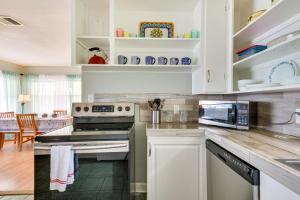 Sunny Lake Wales Getaway - 1 Mi to Downtown