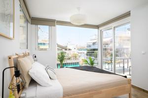 The H Experience - Urban 2BD Rooftop Athens Center