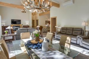 Riverfront Ouray Vacation Home about 1 Mi to Downtown! - 4hvězdičkové hotely ve městě Ouray