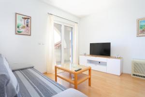 Apartments with parking space Businci, Ciovo - 18800