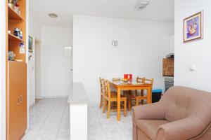 Apartments with parking space Businci, Ciovo - 18800