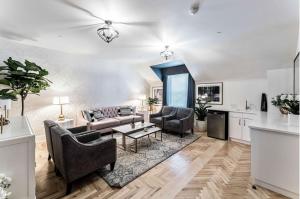 The Inn on Officers Garden