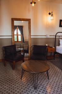 Clandestino Hotel Pila Seca