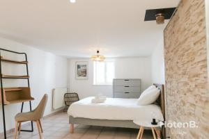 Maisons de vacances Spacious 5-Bedroom House in Limoges Near CHU Parking Air Conditioning : photos des chambres