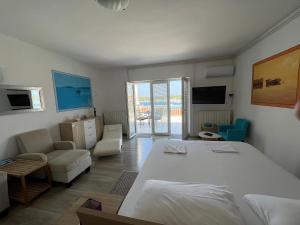 Apartments By The Sea 