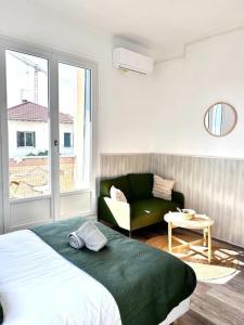 Le petit midi - Parking - Métro - Fibre - Canal