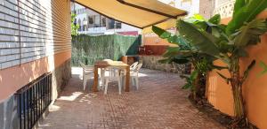 Casa Hurtado de Mendoza grande