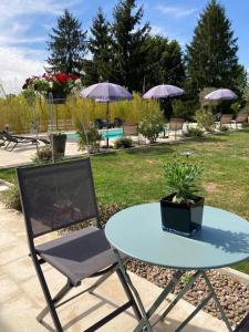 Maisons de vacances Private heated pool with river view : photos des chambres