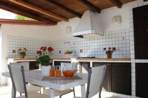 Villa Nàmali just 100 meters from the sea !!!