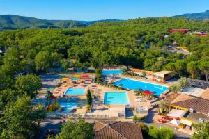 Campings Ardeche, Camping 5* Domaine de Chaussy - Mobil Home - 6 pers - 3 ch – Climatise – Terrasse - Piscine : Mobile Home