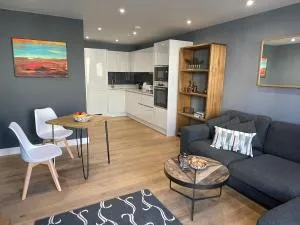 Harbourside Hideaway - Superb Flat with Terrace - Bristol