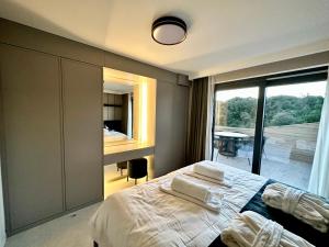 Luxury Apartment Blue Sapphire with outdoor pool