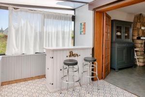 Maisons de vacances Grande maison familiale pour 8 avec jardin : photos des chambres