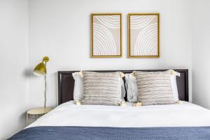 Tribeca 1BR w Gym Elevator nr FiDi NYC-738