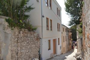 Pula Residence Rooms and Apartments Old City Center