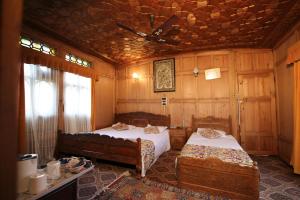 The Flostel Srinagar Near Lal chowk city center