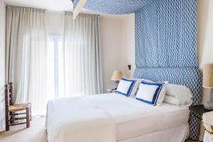 Double Room room in Hotel Llevant