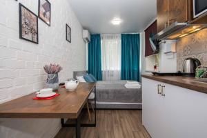 Комфортне перебування від MYFREEDOM апартаменти біля метро Тараса Шевченка для туристів та фахівців