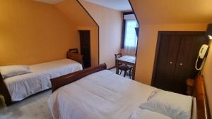 Hotels Logis Relais des Monedieres : photos des chambres