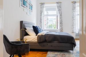 120 m2 4-rooms apartment in a city center