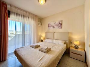 Clubrent - Edf Calpe Place, planta 7, primera linea