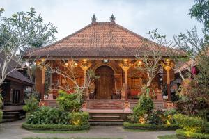 Saren Kauh Ubud Palaceॐ