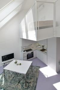 Julius 26 - Duplex Apartment, Modern Charm in Vienna