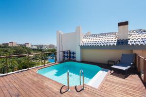 PH BELLAGIO: Luxurious and Romantic duplex penthouse with PRIVATE POOL & sea views