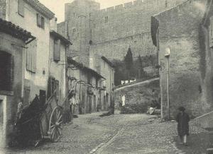 Maisons de vacances Maison des Remparts nichee sous la Cite : Maison 2 Chambres