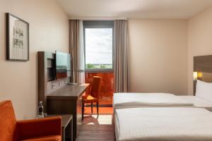 Standard Twin Room room in IntercityHotel Berlin Brandenburg Airport