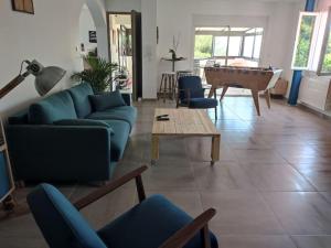 Villas Joli haut de villa a deux pas de la mer et piscine : photos des chambres