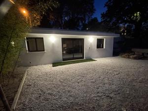 six fours les plages logement maison