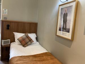 Single Room room in The Crosskeys Hotel