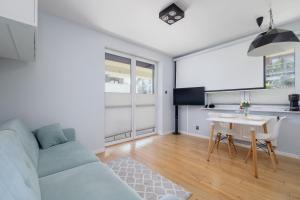 Osiedle Życzeń Apartment Stawowa Cracow by Renters