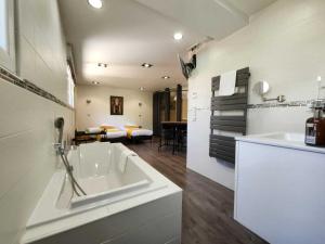 Villas Villa L'ecrin de Galilee : photos des chambres