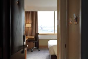 Renaissance London Heathrow Hotel