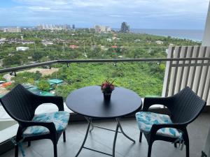 Ma Roberta @ Tambuli Resort with fast WIFI